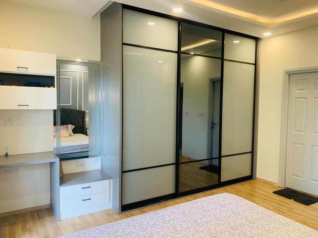 designing wardrobes for bedrooms in bangalore